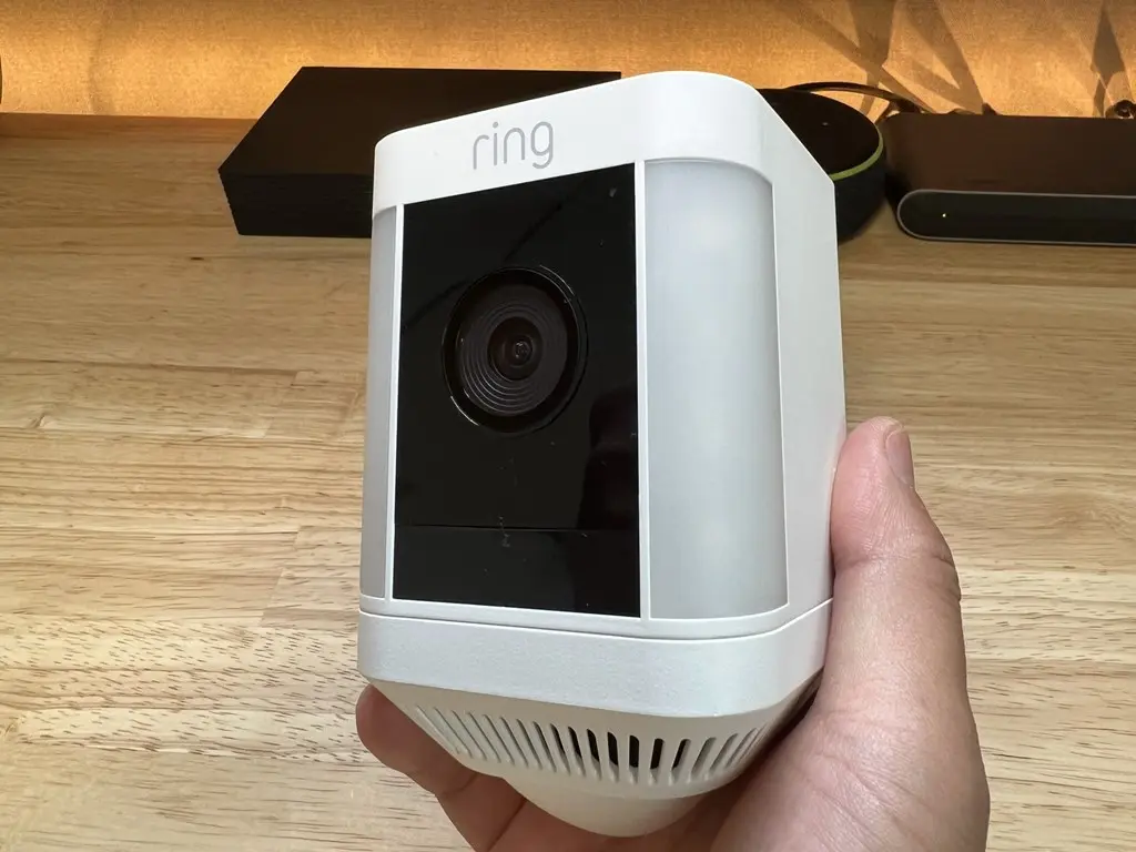 ランドクルーザー盗難の不安を減らす！防犯カメラ Ring 3点セット
