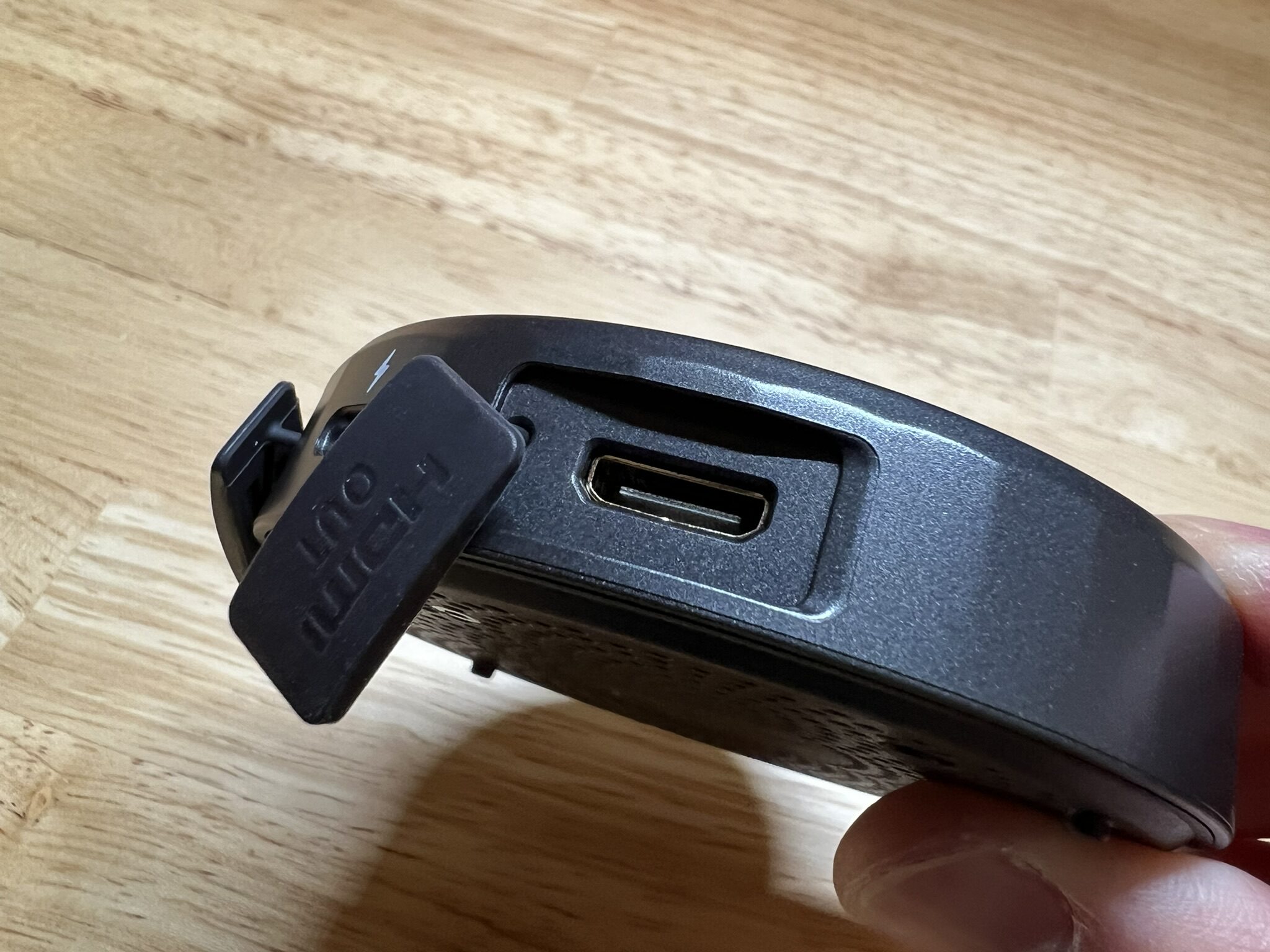 OTTOCAST P3 Pro実機検証：USB端子まわり