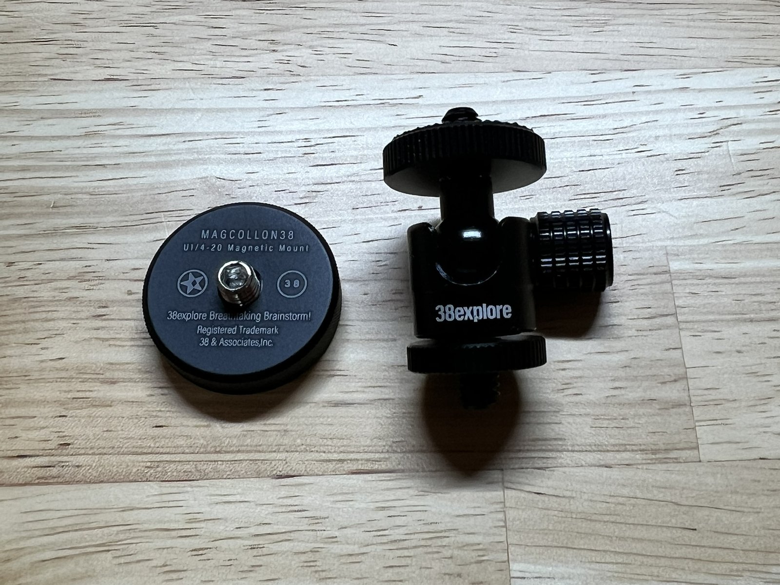 MAGCOLLON38 と MICRO BALL HEAD を並べたところ