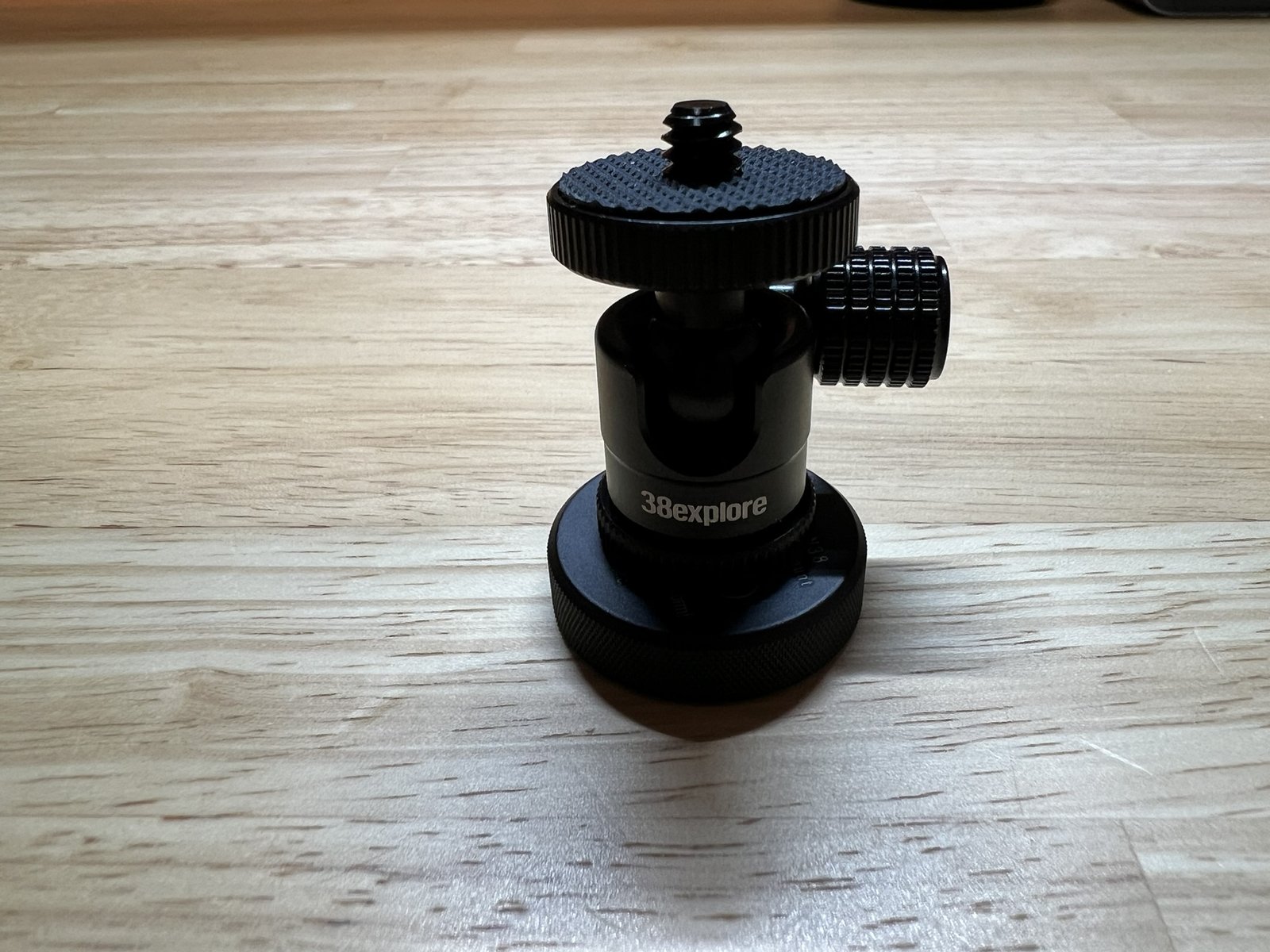 MAGCOLLON38 に MICRO BALL HEAD を組み合わせた状態