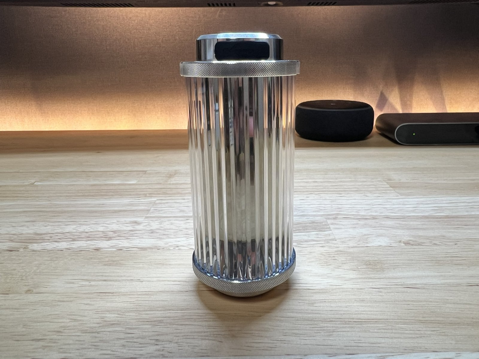 消灯状態の 38-kT Aluminium