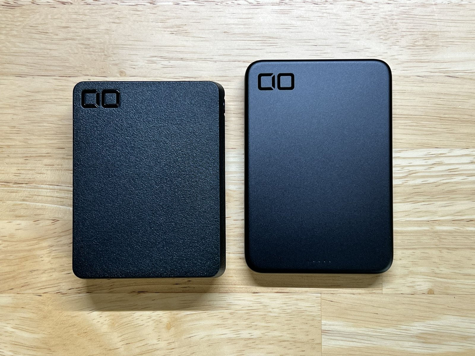 SMARTCOBY TRIO 35W SS(左)とSLIMⅡ(右)を上から比較