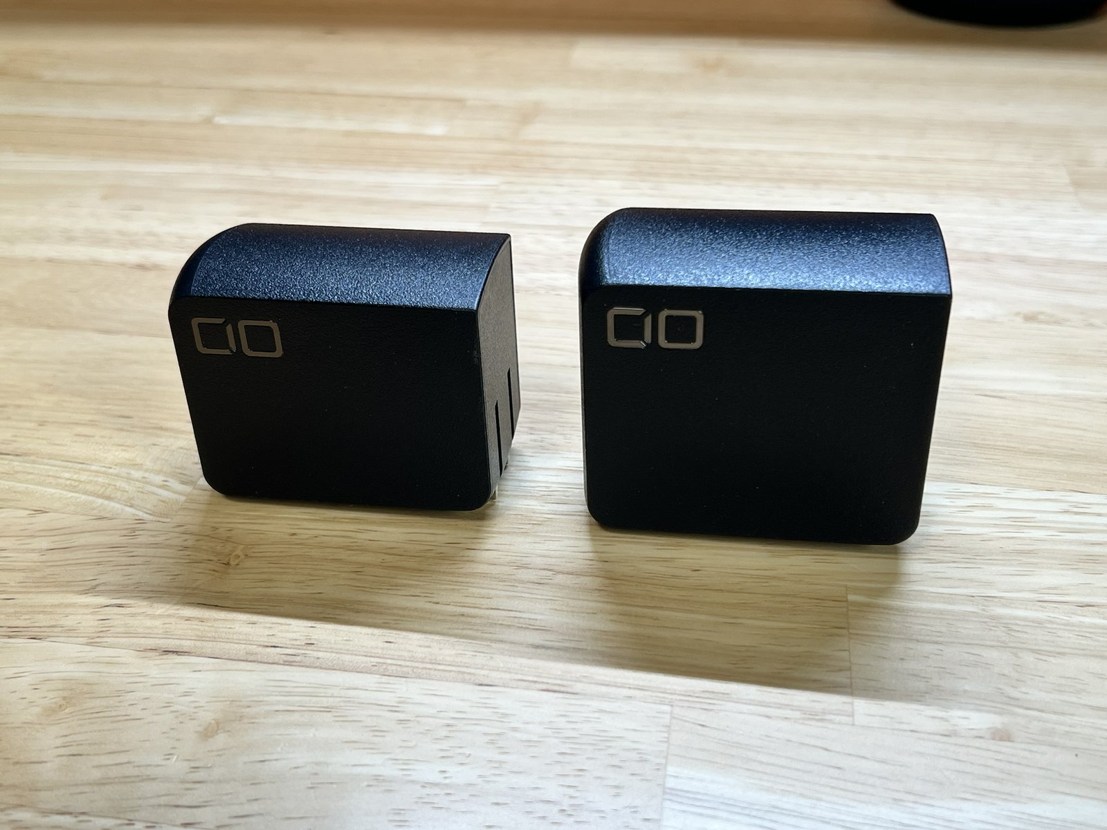 DUOⅡ(左)とTRIOⅡ(右)を斜めから比較
