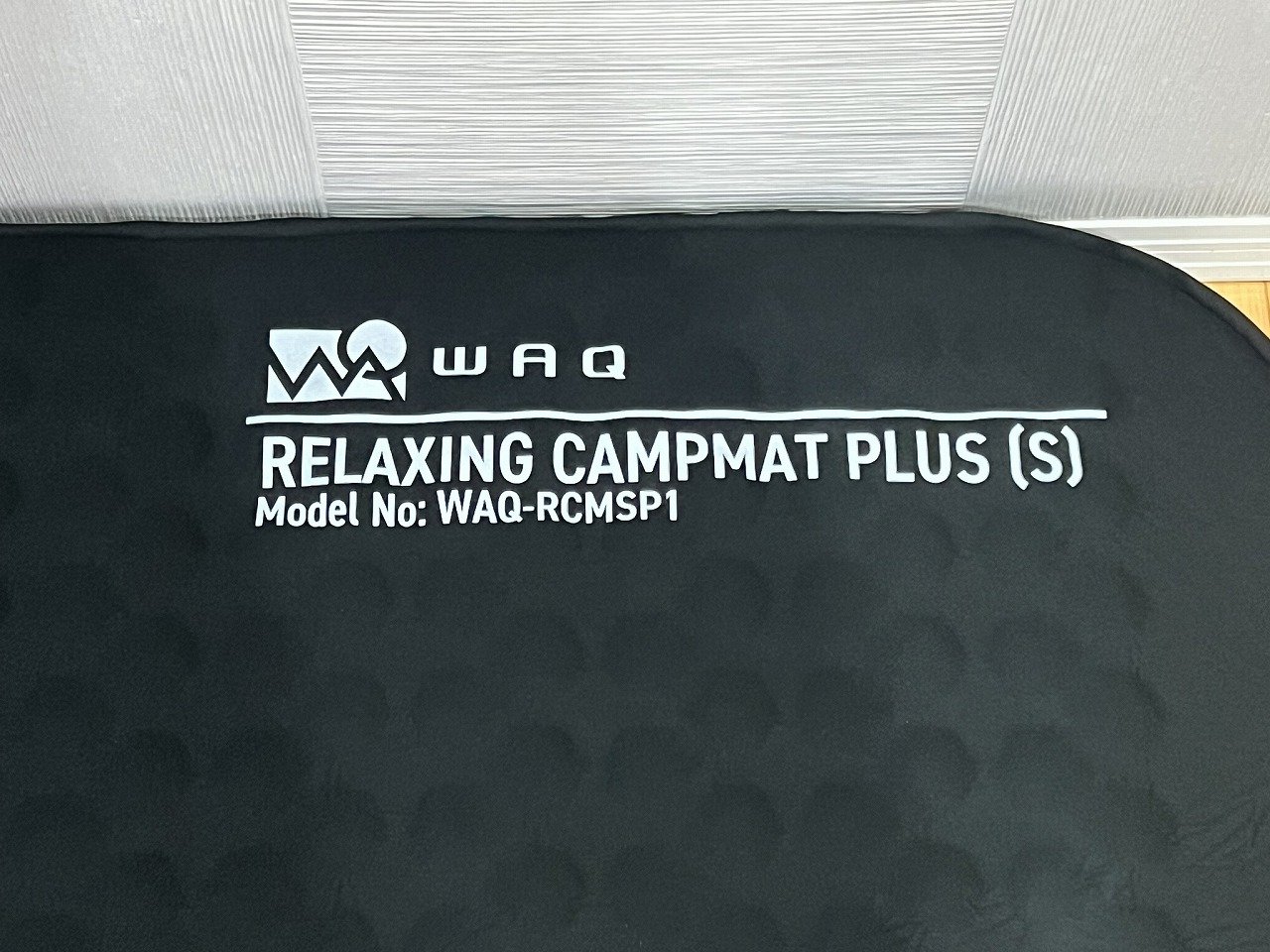 マット表面のRELAXING CAMPMAT PLUS (S)・Model No: WAQ-RCMSP1のプリント